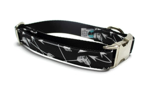 Black and White Arrows Canvas Dog Collar